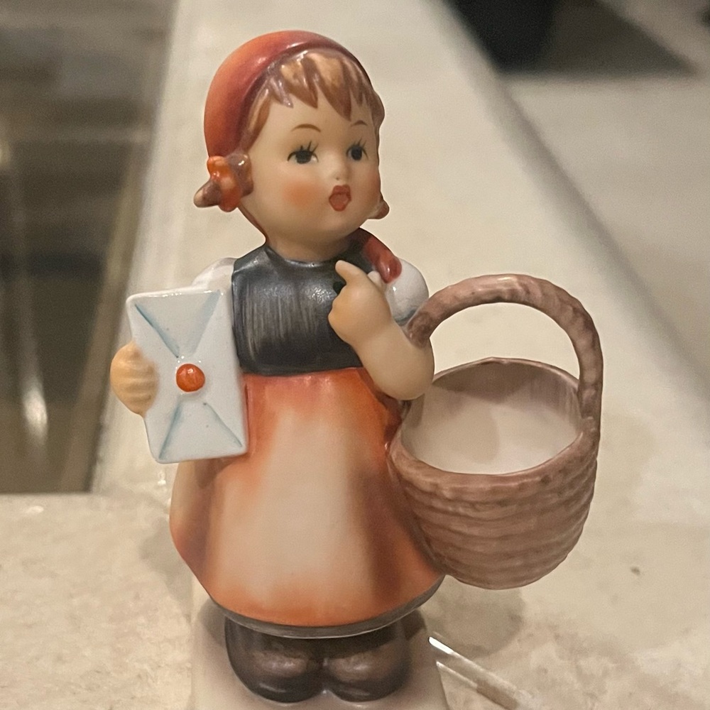 Goebel Hummel "Meditation" porcelain figurine with Signature
